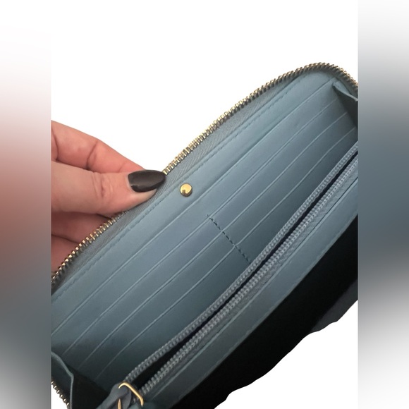 SAINT LAURENT Bleu Glacier Calfskin Leather Classic Y Zip Wallet - Picture 11 of 13